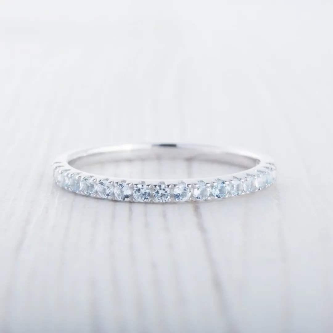 /public/photos/live/1.8mm wide Moissanite Half Eternity ring-1088 (2).webp
